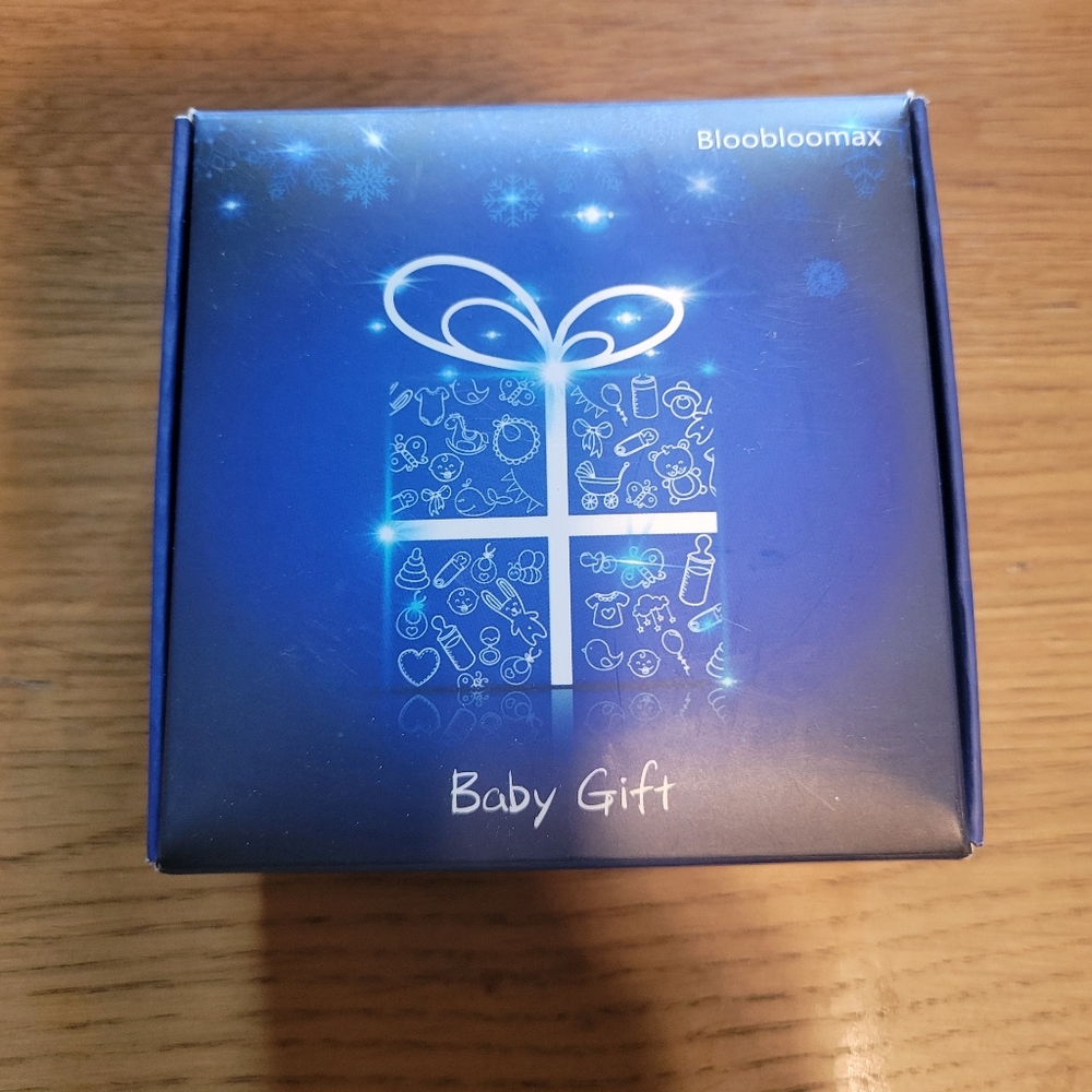 Bloobloomax Baby Gift Box